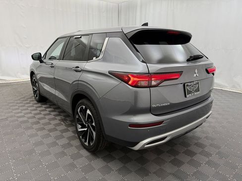 Used 2024 Mitsubishi Outlander SE Black Edition AWD/4WD image 7
