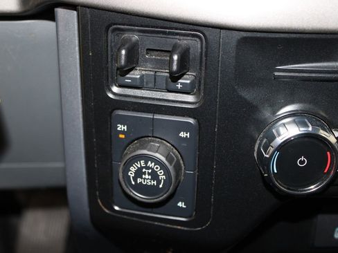 Used 2024 Ford F150 XLT w/ Tow/Haul Package image 32