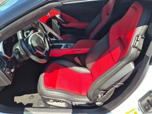 Used 2017 Chevrolet Corvette Stingray Coupe RWD image 21