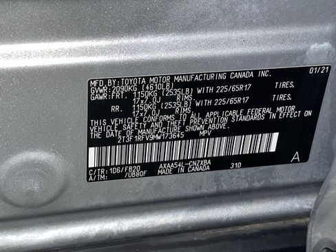 Used 2021 Toyota RAV4 LE image 34