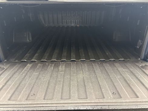 Used 2021 Chevrolet Silverado 1500 High Country image 13