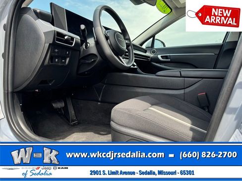 Used 2025 Hyundai Sonata SEL FWD image 11