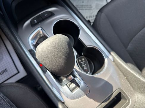 Used 2025 Chevrolet Malibu LT image 32