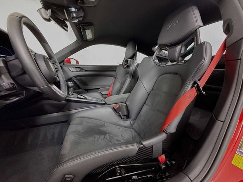 Used 2024 Porsche 911 Carrera GTS image 5