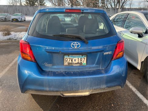 Used 2016 Toyota Yaris L image 5