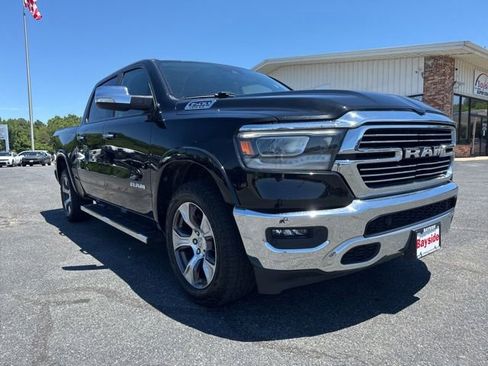 Used 2022 RAM 1500 Laramie AWD/4WD image 2