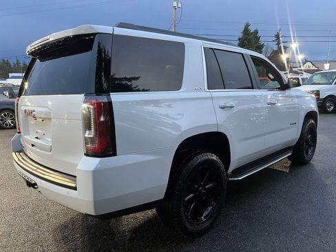 Used 2017 GMC Yukon SLT image 6