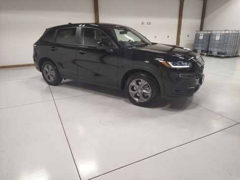 New 2027 Honda HR-V LX image 2