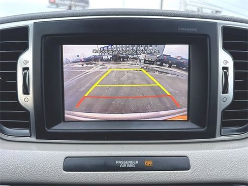Used 2018 Kia Sportage EX image 14