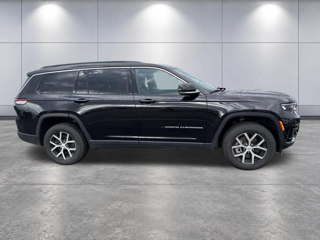 Used 2024 Jeep Grand Cherokee L Limited w/ Luxury Tech Group II AWD/4WD image 34