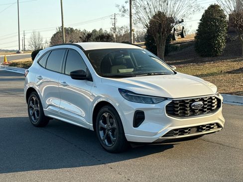 Used 2023 Ford Escape ST-Line w/ Tech Pack #1 image 7