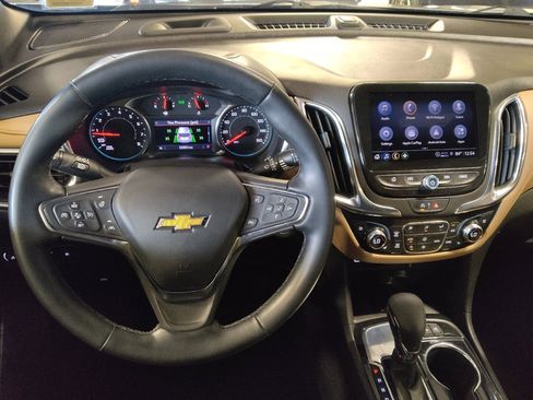 Used 2023 Chevrolet Equinox Premier FWD image 22