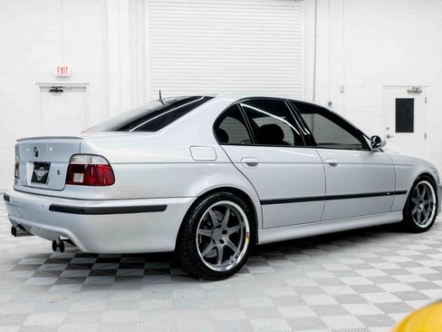 Used 2002 BMW M5 RWD image 10