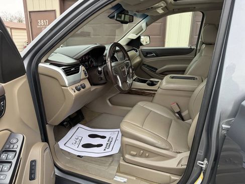 Used 2019 GMC Yukon XL SLT w/ Premium Edition AWD/4WD image 52