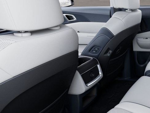 New 2025 Kia Carnival EX image 26