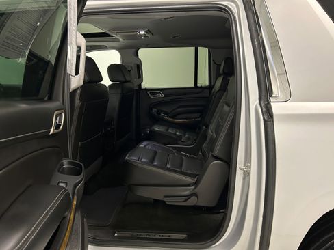 Used 2017 GMC Yukon XL Denali w/ Open Road Package AWD/4WD image 30