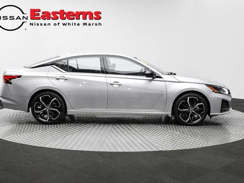 Used 2023 Nissan Altima 2.5 SR image 4