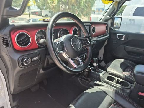 Used 2021 Jeep Wrangler Unlimited Rubicon AWD/4WD image 10