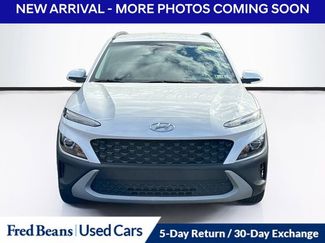 Used 2023 Hyundai Kona SEL video 2