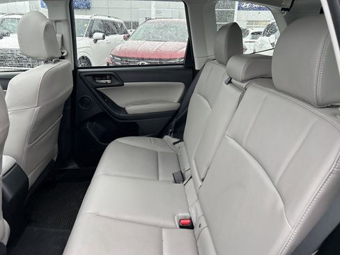 Used 2015 Subaru Forester 2.5i Touring w/ Eyesight & Navigation System image 25