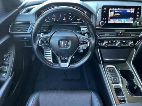 Used 2022 Honda Accord Sport image 11