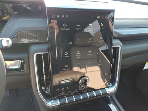 New 2026 GMC Yukon Elevation image 15