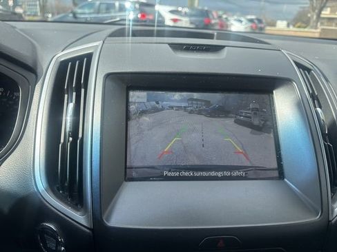 Used 2020 Ford Edge SE image 30