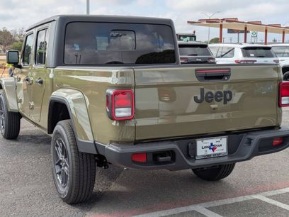 New 2025 Jeep Gladiator Sport