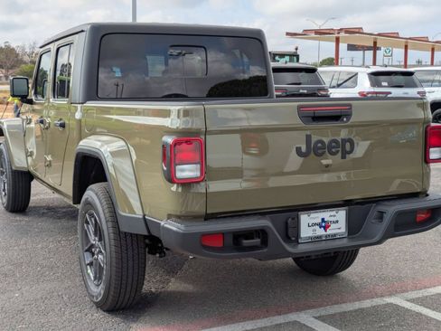 New 2025 Jeep Gladiator Sport AWD/4WD image 3