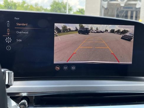 Used 2024 Cadillac Lyriq Luxury RWD image 34
