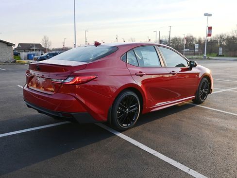New 2026 Toyota Camry SE FWD image 8