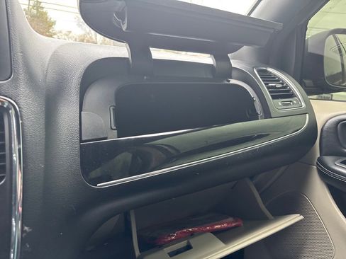 Used 2019 Dodge Grand Caravan SXT image 40