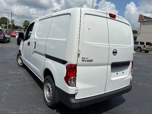 Used 2021 Nissan NV200 S image 3