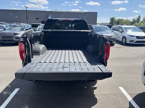 Used 2019 GMC Sierra 1500 Denali w/ Driver Alert Package II AWD/4WD image 18