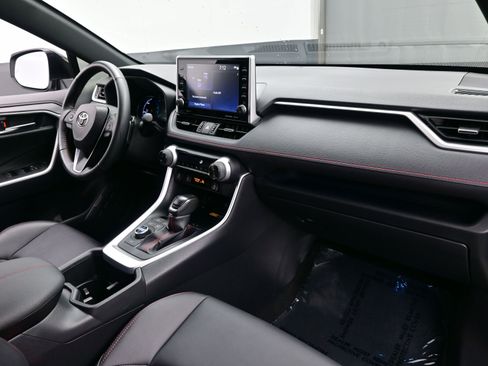 Used 2022 Toyota RAV4 XSE image 14