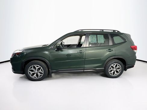 Used 2023 Subaru Forester Premium AWD/4WD image 8