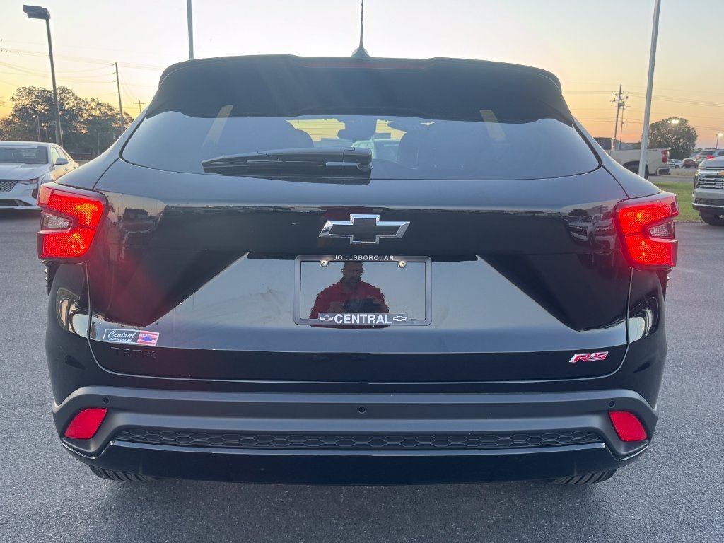 New 2026 Chevrolet Trax RS w/ Driver Confidence Package FWD image 5