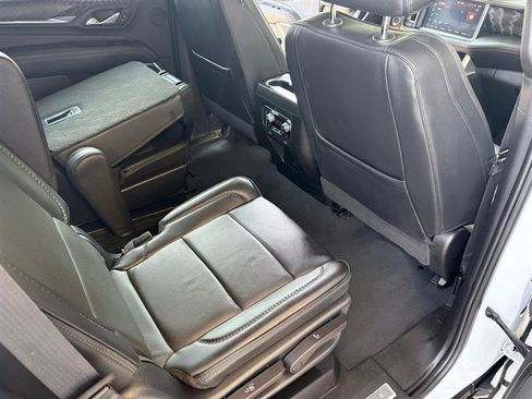 Used 2023 GMC Yukon Denali AWD/4WD image 33