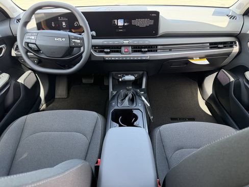 New 2026 Kia K4 FWD image 15