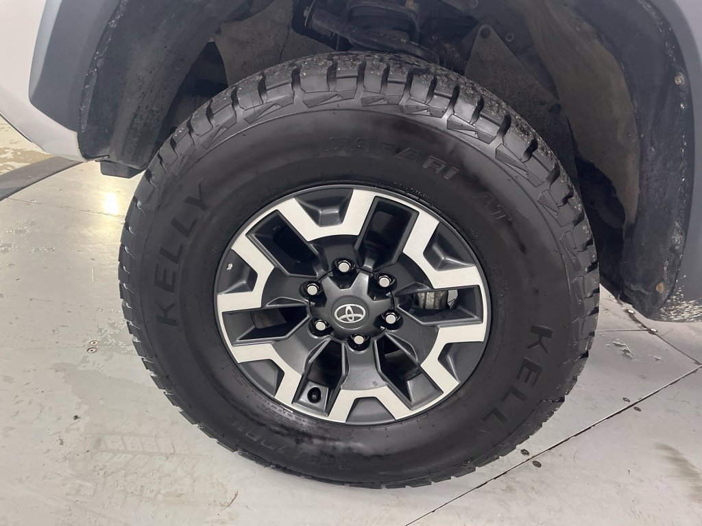 Used 2023 Toyota Tacoma TRD Off-Road AWD/4WD image 17