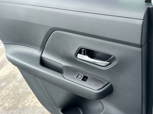 New 2026 Nissan Kicks SR w/ Cold Weather Package image 12