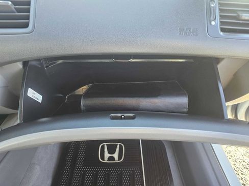 Used 2009 Honda Civic DX-VP image 32