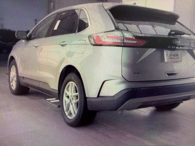 Used 2023 Ford Edge SEL AWD/4WD image 8