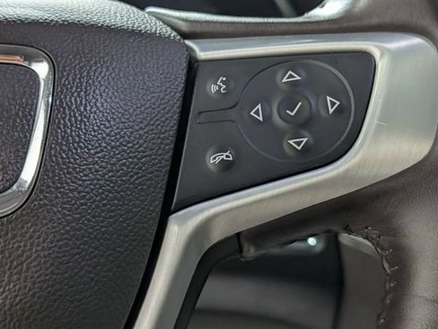 Used 2018 GMC Acadia SLT FWD image 22