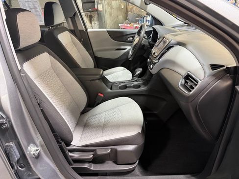 Used 2023 Chevrolet Equinox LS w/ LS Convenience Package FWD image 21
