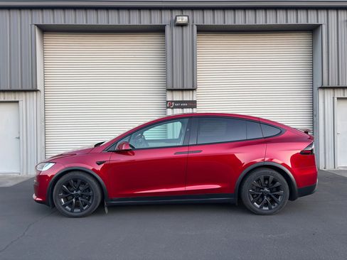 Used 2023 Tesla Model X AWD/4WD image 3