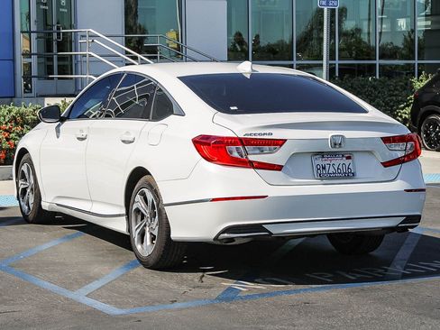 Used 2019 Honda Accord EX image 9