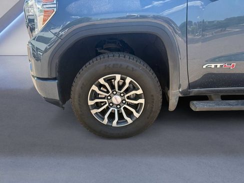 Used 2021 GMC Sierra 1500 AT4 w/ AT4 Value Package AWD/4WD image 14