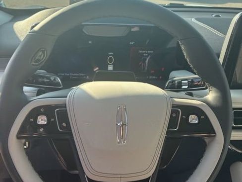 New 2026 Lincoln Aviator AWD image 14