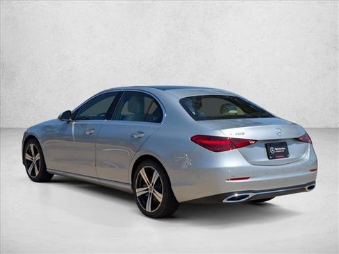Used 2025 Mercedes-Benz C 300 Sedan image 9